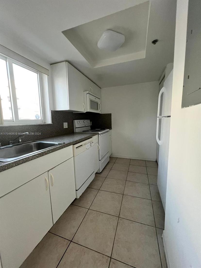 Picture of 2475 NW 16Th St Rd # 308, Miami FL 33125