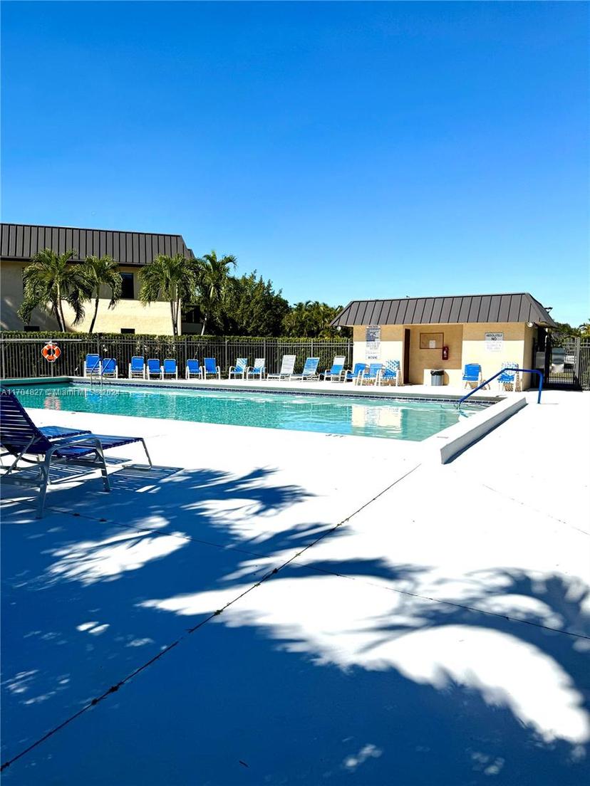 Picture of 137 NW 93Rd Ave # 103, Pembroke Pines FL 33024
