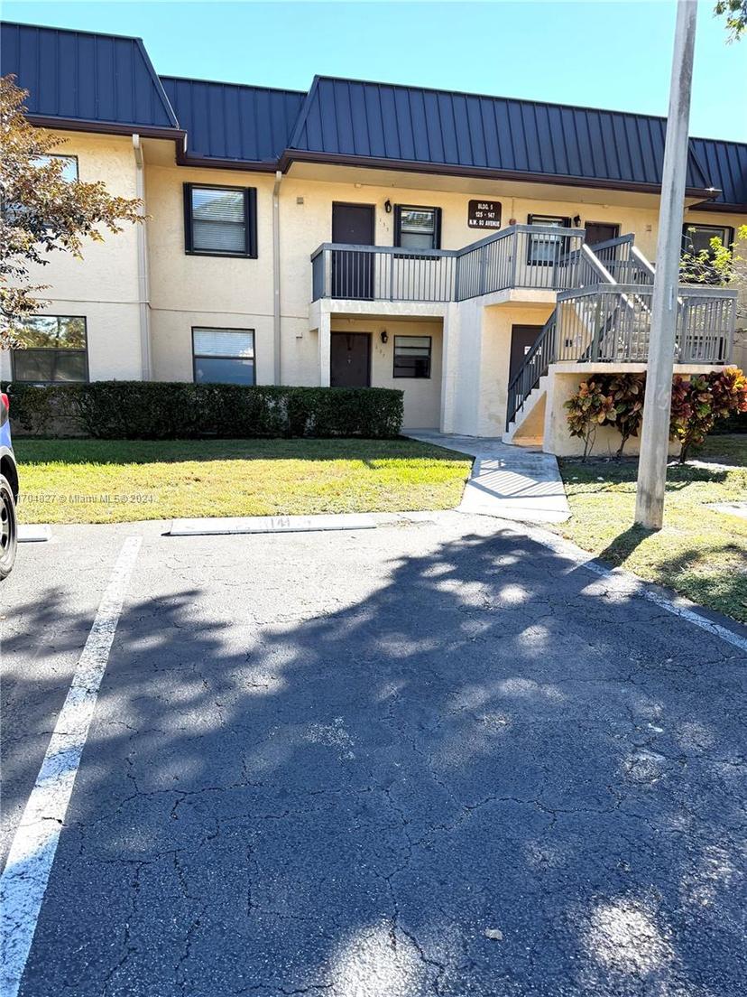 Picture of 137 NW 93Rd Ave # 103, Pembroke Pines FL 33024