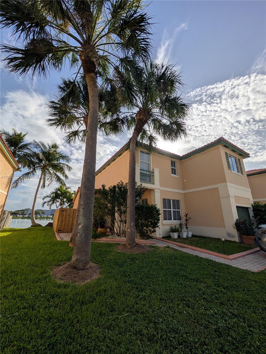 Picture of 14391 NW 83Rd Ave, Miami Lakes, FL 33016