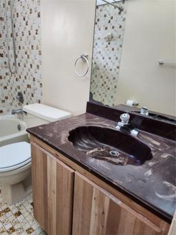 Picture of 8540 SW 133Rd Ave Rd # 424, Miami, FL 33183