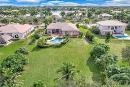 Picture of 11001 Pine Lodge Trl, Davie, FL 33328