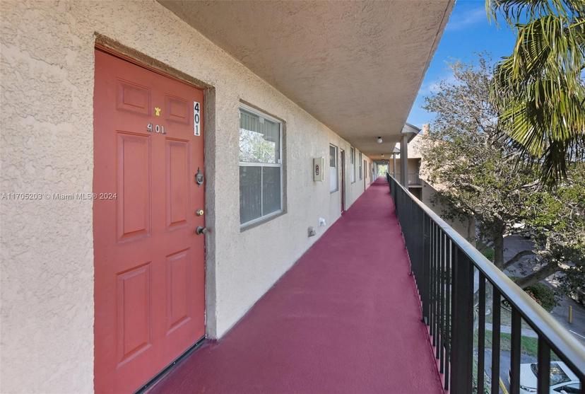 Picture of 7300 Lake Cir Dr # 401, Margate FL 33063