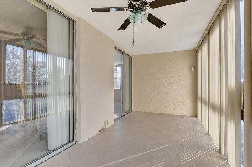 Picture of 7300 Lake Cir Dr # 401, Margate FL 33063