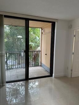 Picture of 14201 N Kendall Dr # 309D, Miami, FL 33186