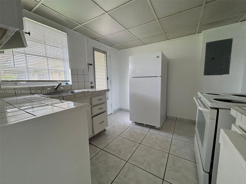 Picture of 11855 NE 19Th Dr # 8, North Miami FL 33181