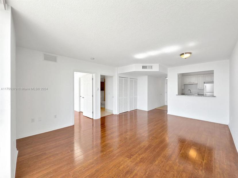 Picture of 900 SW 8Th St # 1510, Miami FL 33130