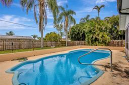 Picture of 205 SW Christmas Ter, Port St. Lucie, FL 34984