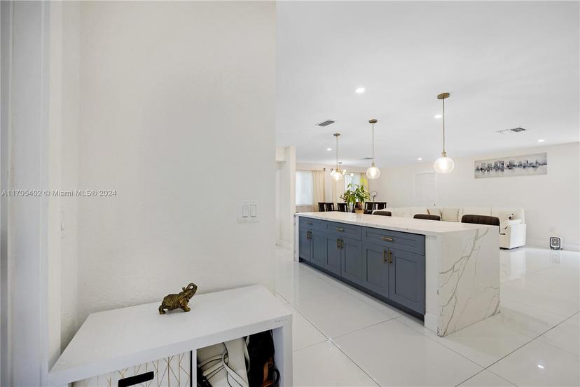 Picture of 17141 NE 5Th Ave, North Miami Beach FL 33162