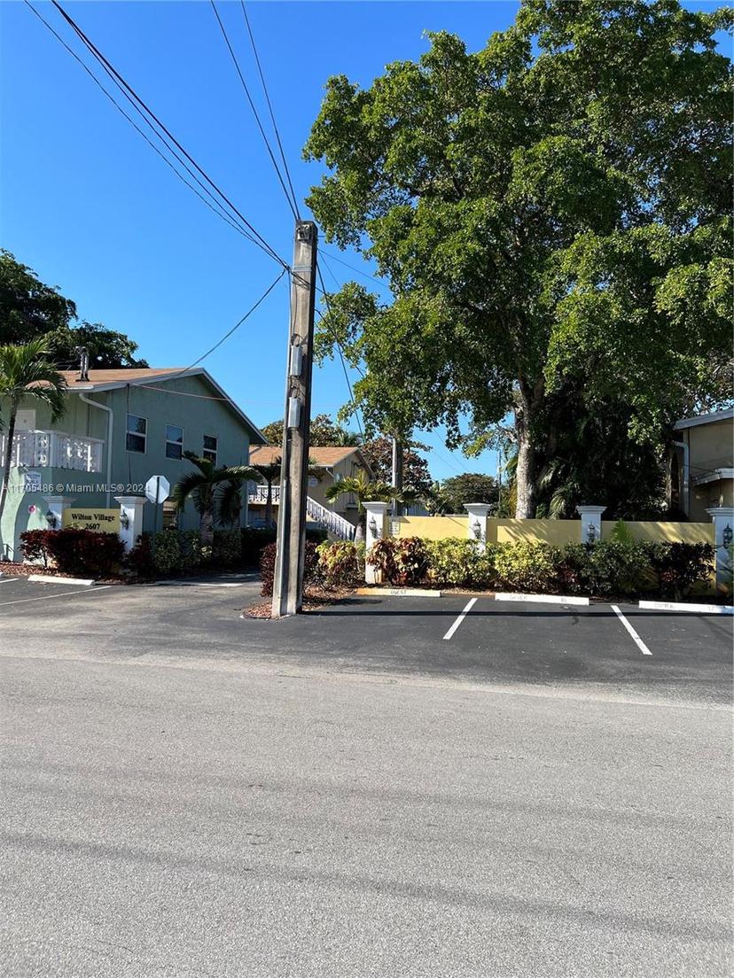 Picture of 2607 NE 8Th Ave # 22, Wilton Manors FL 33334
