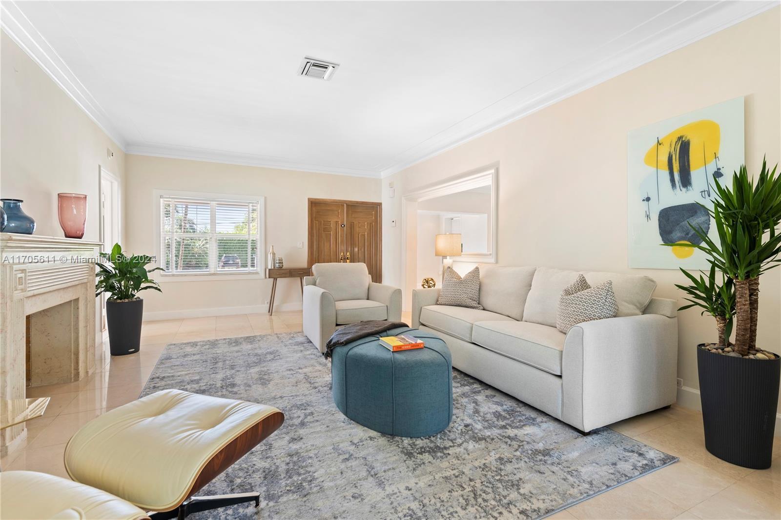 Picture of 5371 N Bay Rd, Miami Beach, FL 33140
