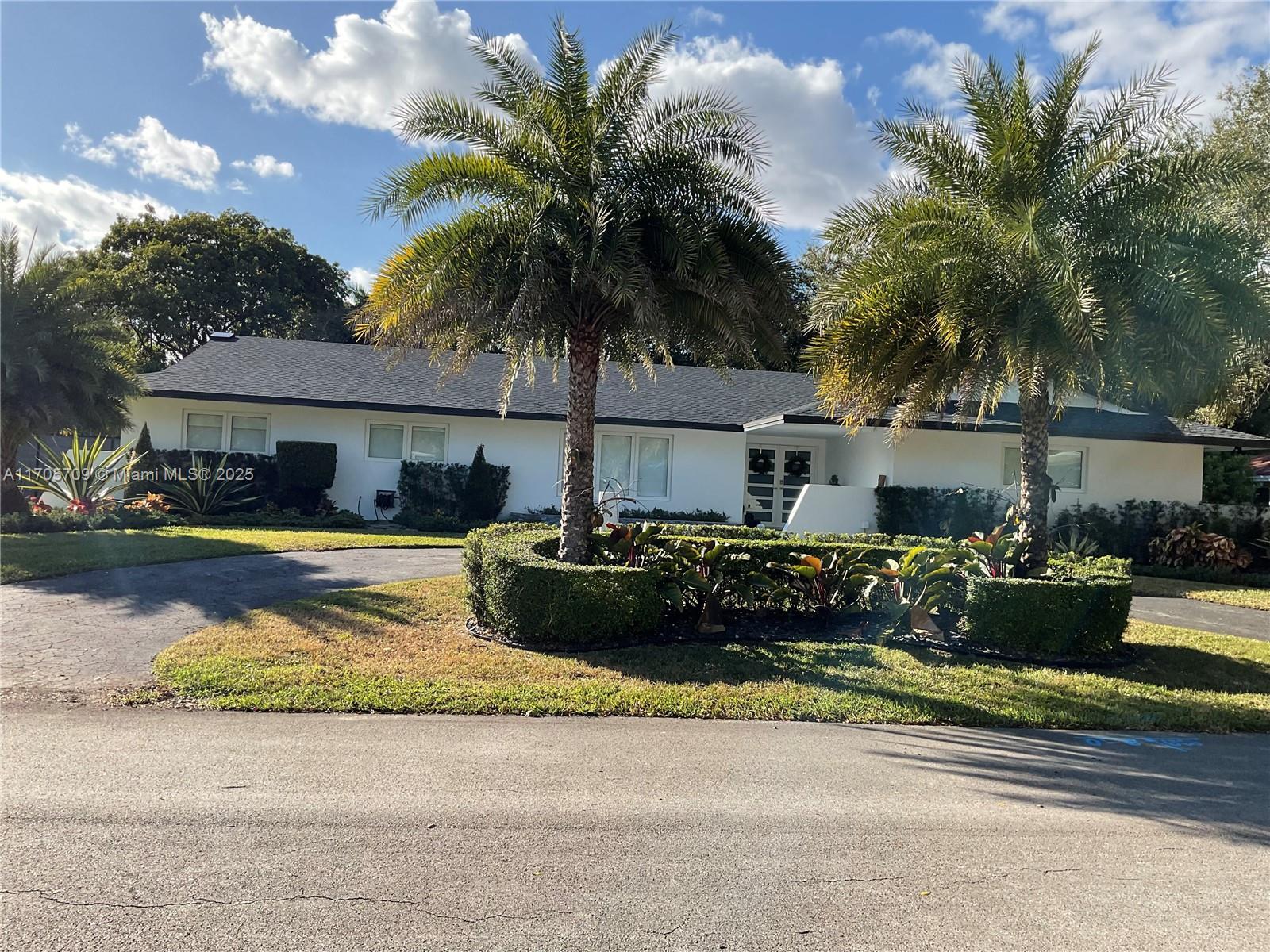 Picture of 16924 SW 80Th Ct, Palmetto Bay, FL 33157