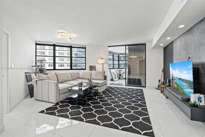 Picture of 999 Brickell Bay Dr # 705, Miami FL 33131