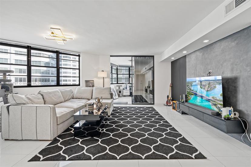 Picture of 999 Brickell Bay Dr # 705, Miami FL 33131