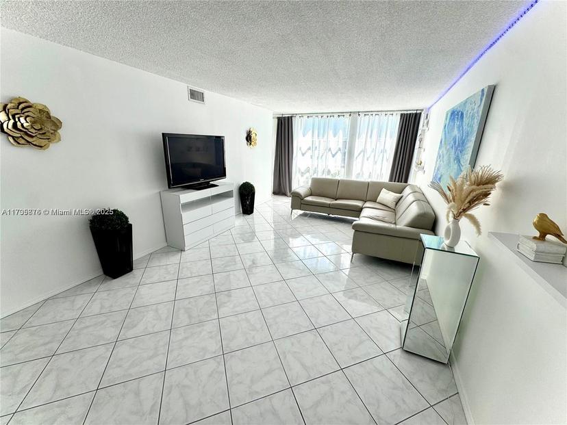 Picture of 2101 Atlantic Shores Blvd # 108, Hallandale Beach FL 33009