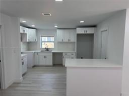 Picture of 921 NW 35Th Ter, Lauderhill, FL 33311