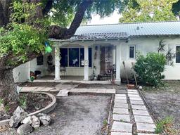 Picture of 845 NE 71 St, Miami, FL 33138