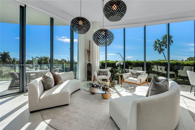Picture of 2811 S Bayshore Dr # 4A, Miami FL 33133