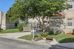 Picture of 10949 Mainsail Dr, Cooper City, FL 33026