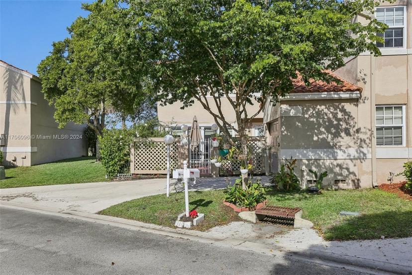 Picture of 10949 Mainsail Dr, Cooper City FL 33026
