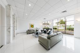 Picture of 5700 Collins Ave # 9B, Miami Beach, FL 33140