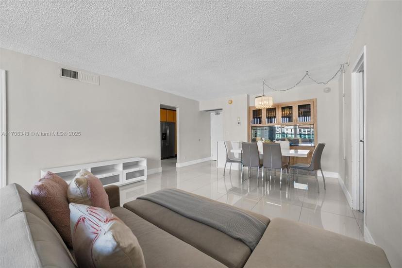 Picture of 100 Bayview Dr # 1931, Sunny Isles Beach FL 33160