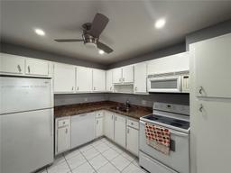 Picture of 6100 S Falls Cir Dr # 411, Lauderhill, FL 33319