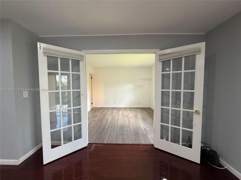 Picture of 6100 S Falls Cir Dr # 411, Lauderhill FL 33319