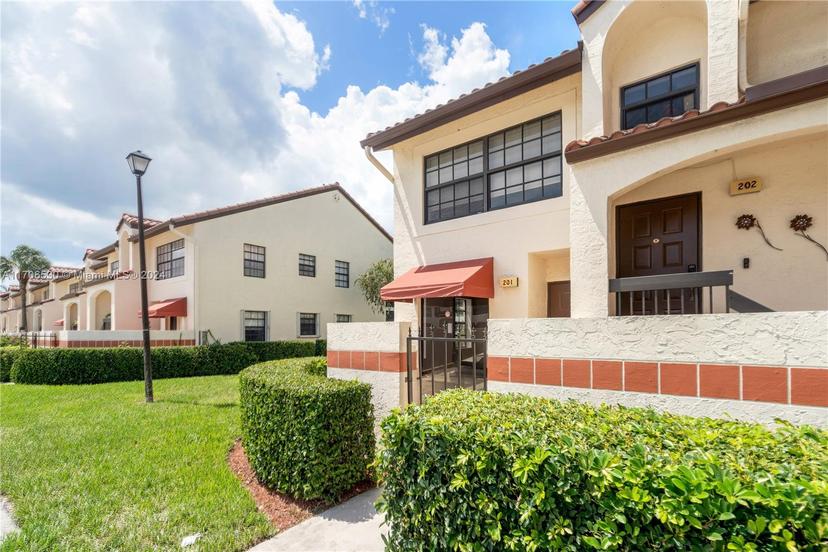 Picture of 201 Freedom Ct # 201, Deerfield Beach FL 33442