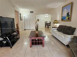 Picture of 1681 NW 70Th Ave # 303, Plantation, FL 33313