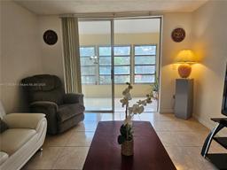 Picture of 1681 NW 70Th Ave # 303, Plantation, FL 33313