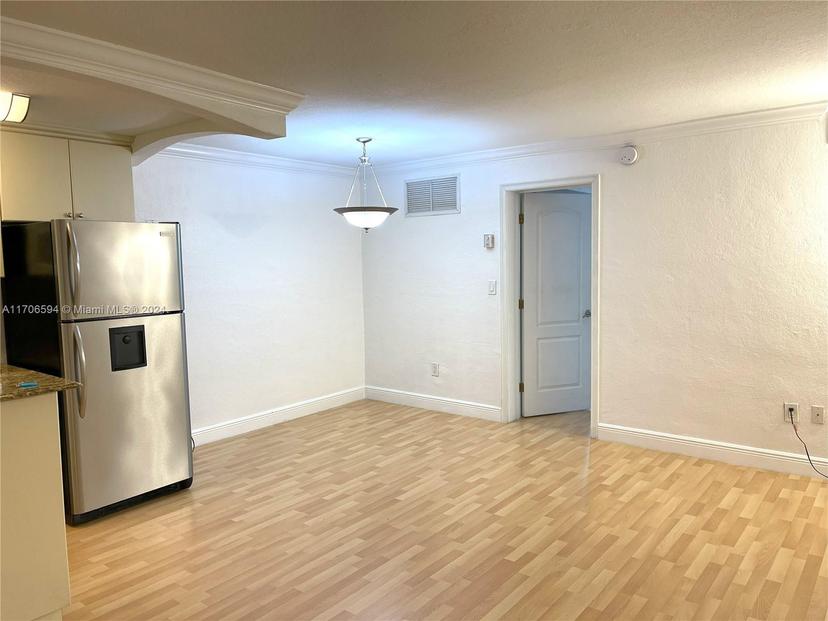 Picture of 3245 Virginia St # 39, Miami FL 33133
