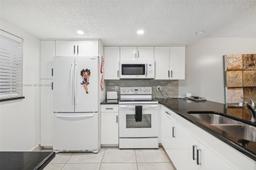 Picture of 3170 Holiday Springs Blvd # 108, Margate, FL 33063