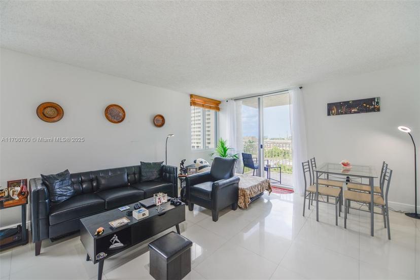 Picture of 800 N Miami Ave # 809, Miami FL 33136