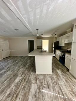 Picture of 404 NW 134Th Av, Plantation, FL 33325