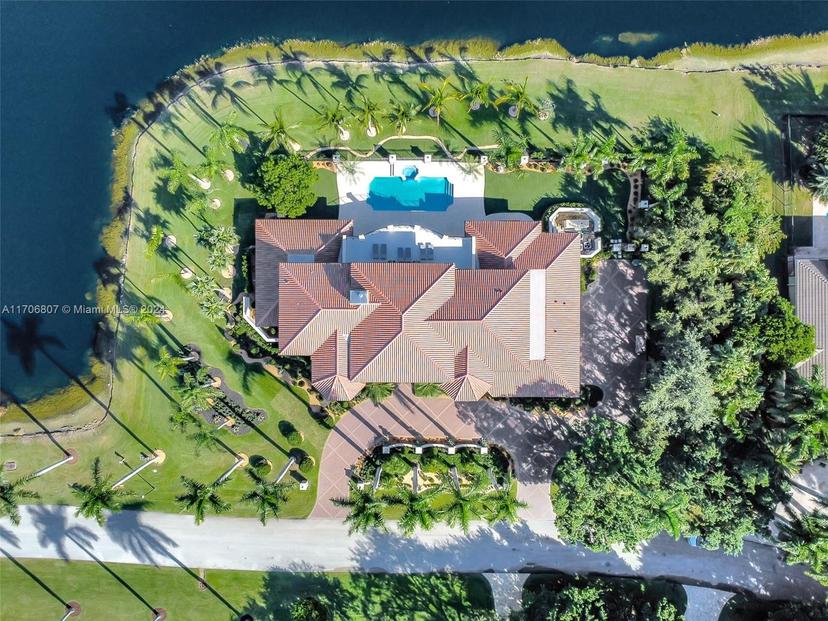 Picture of 2905 Paddock Rd, Weston FL 33331