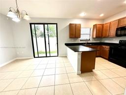 Picture of 408 NE 194Th Ter, Miami, FL 33179