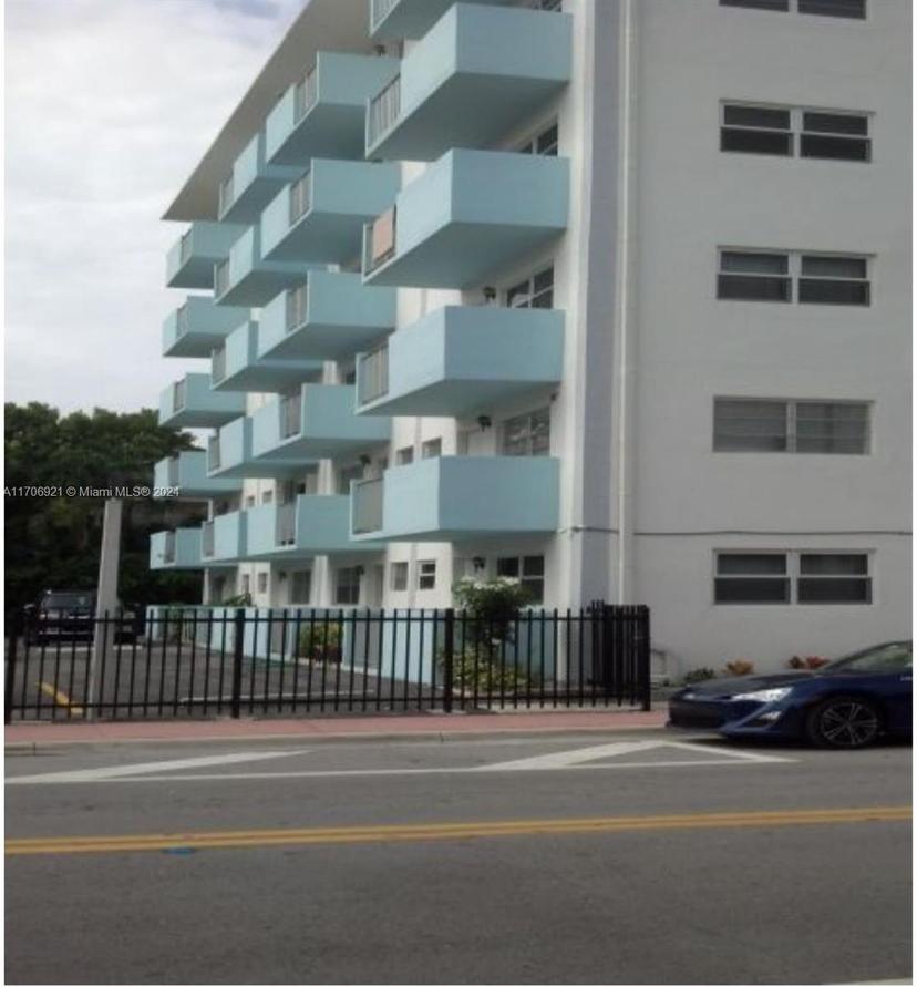 Picture of 801 W Meridian Ave # 3B, Miami Beach FL 33139