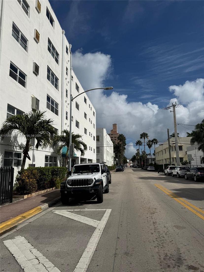 Picture of 801 W Meridian Ave # 3B, Miami Beach FL 33139