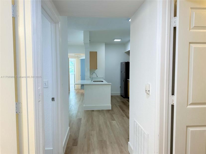 Picture of 2564 Centergate Dr # 208, Miramar FL 33025