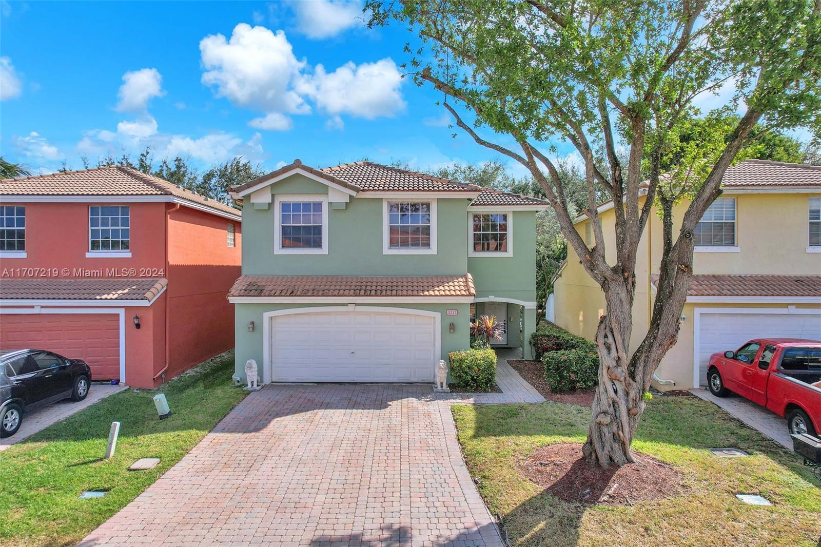 Picture of 3211 Turtle Cv, West Palm Beach, FL 33411