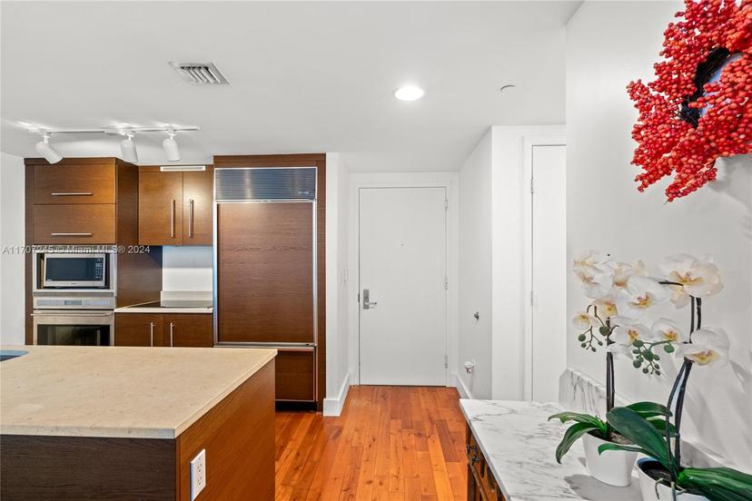 Picture of 475 Brickell Ave # 2711, Miami FL 33131