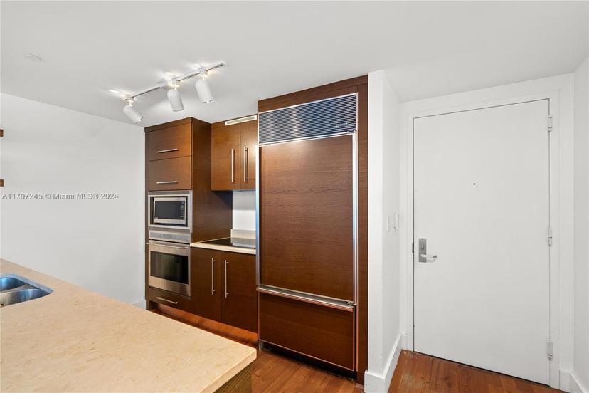 Picture of 475 Brickell Ave # 2711, Miami FL 33131