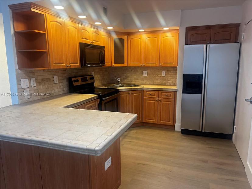 Picture of 2020 NE 135Th St # 811, North Miami FL 33181