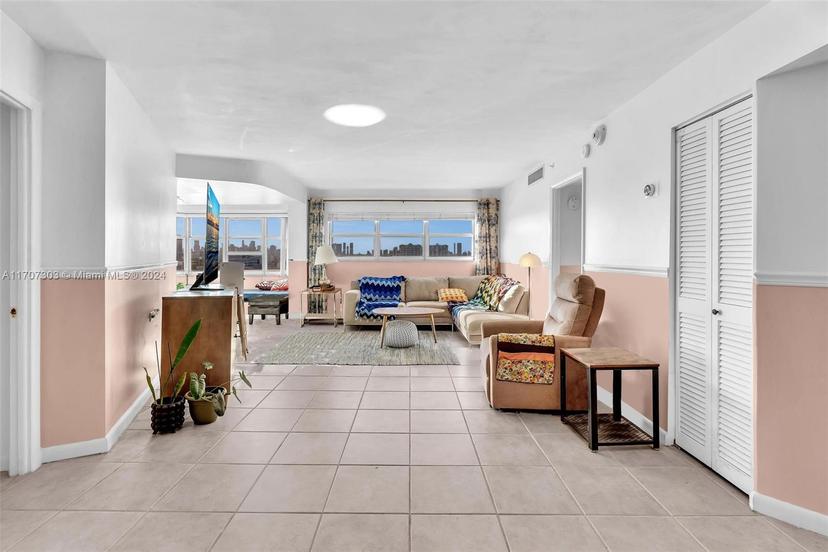Picture of 1881 Washington Ave # 16H, Miami Beach FL 33139