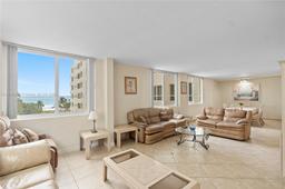 Picture of 5005 Collins Ave # 425, Miami Beach, FL 33140