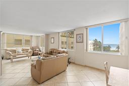 Picture of 5005 Collins Ave # 425, Miami Beach, FL 33140