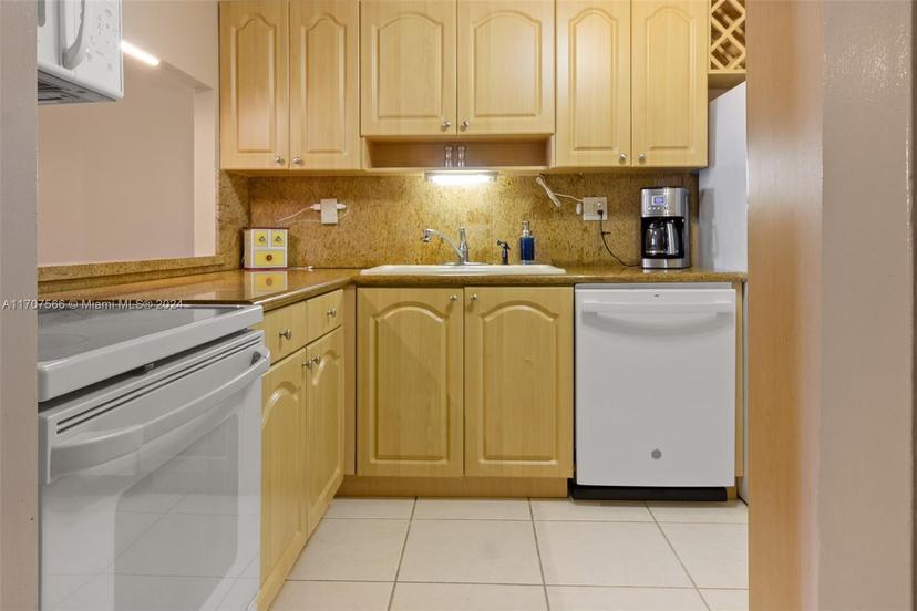 Picture of 1849 S Ocean Dr # 410, Hallandale Beach FL 33009