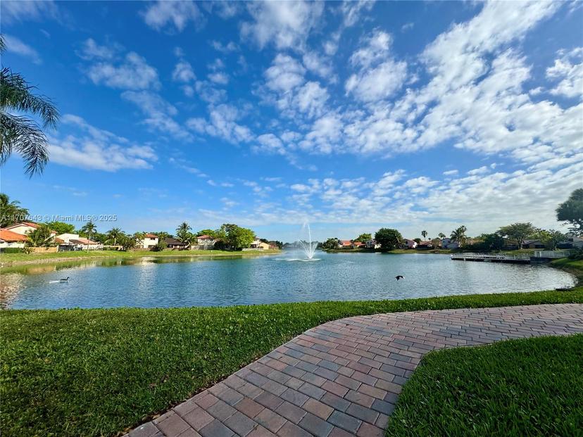 Picture of 18250 Mediterranean Blvd # 8, Hialeah FL 33015