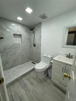 Picture of 18250 Mediterranean Blvd # 8, Hialeah, FL 33015